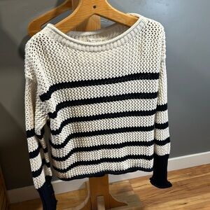 Zara cottage core large knit sweater with fitted wrists Small